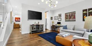 215 N Sarah Street Gallery 1
