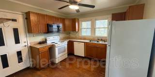 1300 Aggie Gallery 4