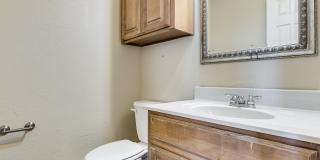 Lone Oak Ridge + Gated Community + 4 beds/2.5 Baths + Storm Shelter + Deer Creek Schools Gallery 14