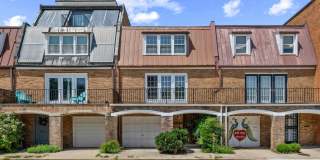 Renovated 3-Level Luxury Townhome with Private Garage Near The Wharf Gallery 1
