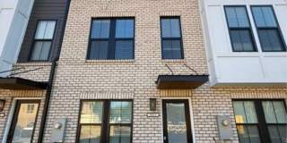 2 BR/2.5BA | Modern Townhome| 2-Car Garage + rooftop terrace 2 BR/2.5BA | Modern Townhome| 2-Car Garage + rooftop terrace Gallery 1