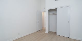 BEAUTIFUL 4 Bed 3 Bath unit Gallery 25