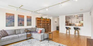 260 E Chestnut St Gallery 1