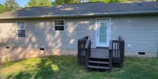 Knoxville 37920 - 3 bedroom, 2 bath home with fenced yard- Contact Ed Johnson (865) 924-5045 Gallery 5