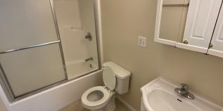 *2027* 4 Bed!! BIG GROUP OPTION!!! 18-20!! Gallery 8