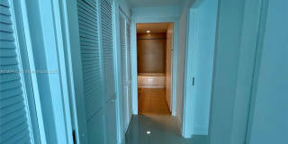 300 South Biscayne Boulevard Gallery 16