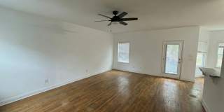 4 Bedroom Downtown Beauty! Gallery 3