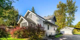 Beautiful 4bed/2bath Home in Historic Downtown Snoqualmie! Gallery 1