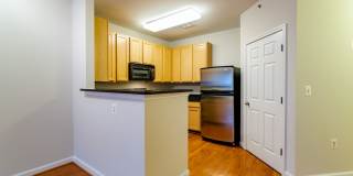 Spacious 3 Bed 2 Bath Condo With Balcony In Sought After Summerfield at Brambleton Gallery 10