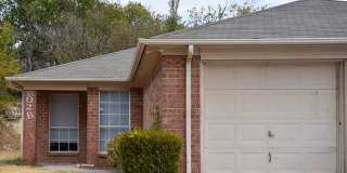 Spacious 3 Bedroom 2 Bath duplex Decatur TX Gallery 1