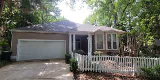 3/2 (Hickory Walk in Haile Plantation) Beautiful home off the 15th Green of Haile Golf Course. Gallery 1