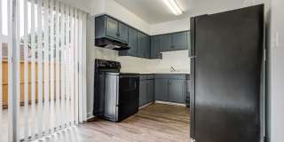 Country Club Apartments Gallery 10