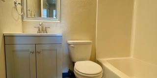 Amazing 2 BR Apartment at Regency Place! Great Plum Location! Central A/C & MORE! CALL TODAY! Gallery 7
