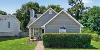 Charming 2BR House in McDonough Gallery 1