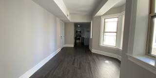 306 W Franklin Gallery 30