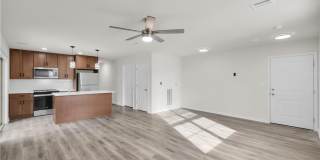 1513 Maple Street unit: 202 Gallery 11