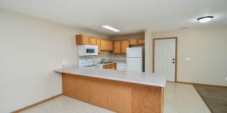 Spacious 2-Bedroom Townhome with Attached Garage in Brandon! Spacious 2-Bedroom Townhome with Attached Garage in Brandon! Gallery 9