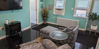 509 E 4th St Street Gallery 9