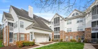 6520 LAKE PARK DR #301 Gallery 1