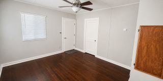 1 Month FREE with 1 Year Lease - Move-In Ready 2 Bed Phoenix Home | Minutes to Airport, ASU, Tempe & Scottsdale | Short & Long-Term Leases Welcome Gallery 8