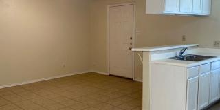 2-Bedroom Duplex in Edison Gallery 2