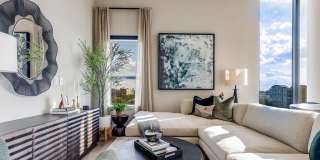1010 Waugh Apartments Gallery 4