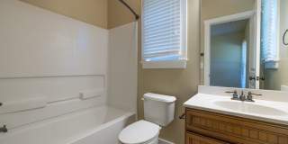 Quiet Apartment 2 Miles from Campus! Gallery 29