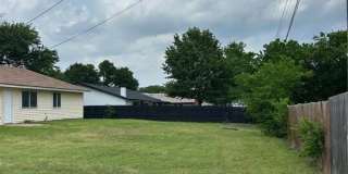 2006 Ruiz Dr Gallery 21