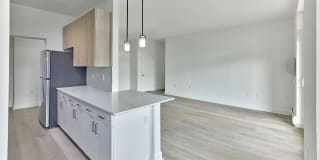 Crestwood Apartments Gallery 1