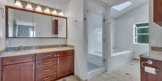 Stunning Sound & Olympic Mountain View Home in North Admiral Gallery 31