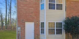 Charming Forest Park Townhome with Modern Finishes Gallery 1