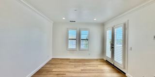 Beautifully Remodel Townhouse with AC & Two Car Garage! Beautifully Remodel Townhouse with AC & Two Car Garage! Gallery 29