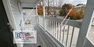 Cozy 2 Bedroom Upstairs Unit Gallery 7