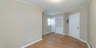 73 W Tremont Ter Gallery 4