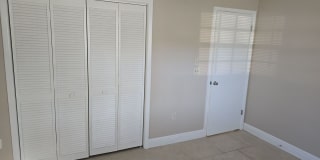 Beautuful 2 bedroom, 2 bath, 2 car garage rental home in Weeki Wachee! Gallery 19
