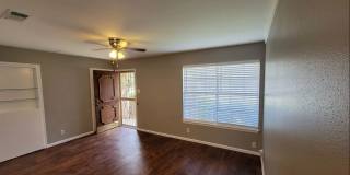 **APPLICATION RECEIVED** *COMING SOON* 2 Bedroom / 1 Bath Home South Side Lions Park! Gallery 6