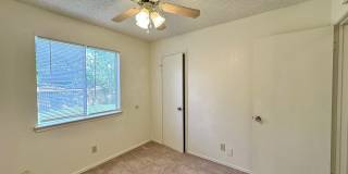 Viewable Now!  Small Dogs Accepted! Gallery 18