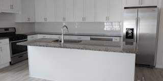 2082 Paragon Cir W Gallery 15