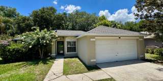 Spacious 3 Bedroom 2 Bath home, close to lake Minneola and Downtown Clermont Gallery 1