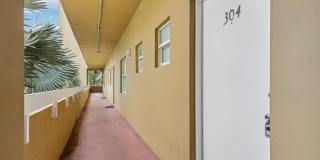 4147 Live Oak Gallery 4