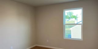 Room in 4 Bedroom Home at Fallen Tree Dr Room in 4 Bedroom Home at Fallen Tree Dr Gallery 14
