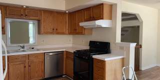 21054 CORNERPOST Square Gallery 8