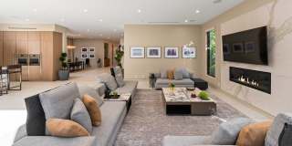 623 N Edinburgh Ave Gallery 5