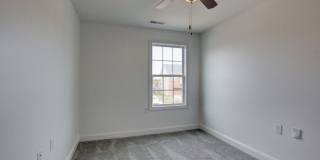 Fresh and so Clean Clean Close to Everything! Gallery 34