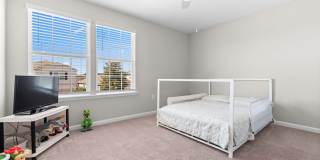 Beautiful 4 Bedroom 2.5 Baths Homes Gallery 33