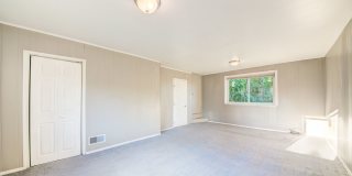 AVAILABLE AUGUST 2026 - Luxury 3 Bedroom Home w/ GARAGE Off-Street Parking! Gallery 11