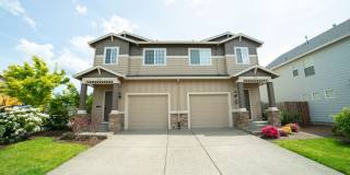 Newer Construction Townhome in Canby Gallery 1