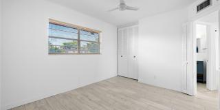 5031 W Oakland Park Boulevard Gallery 9