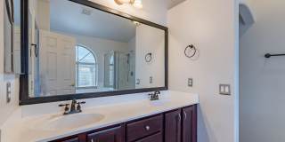 North West Chandler Home with a Pool Gallery 24