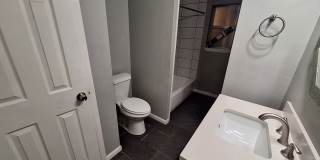 3 bedroom, 2 bath Gallery 17